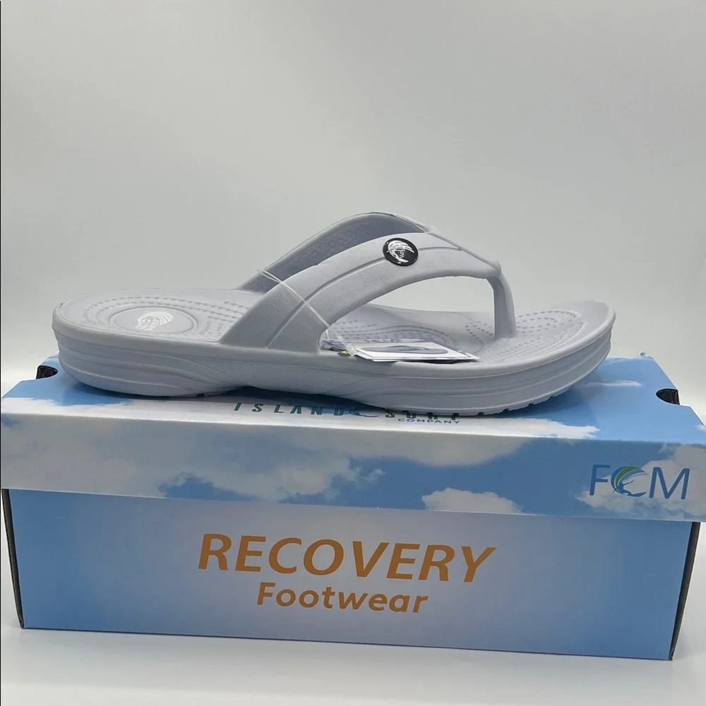 WOMEN'S ISLAND SURF EASE FLIP-FLOPS      Color: Slate Flip-Flop Sandals